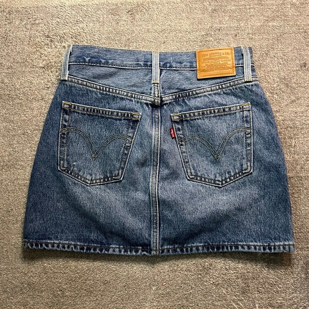 Levis Premium Icon Skirt Womens 24 Medium Wash Denim Mini Skirt Big E Minimalist